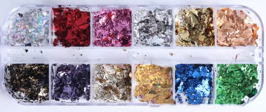 Coffret de 12 cases de fragments de feuille métallique de couleurs différentes