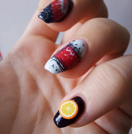 Ongles décorés de tranches de fimo citron et fraise